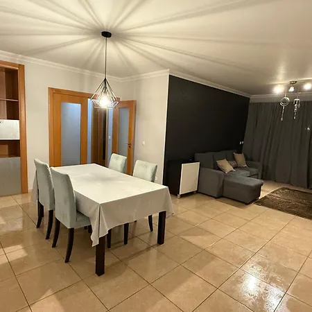 Casa De Ferias Lucena * Lourinhã